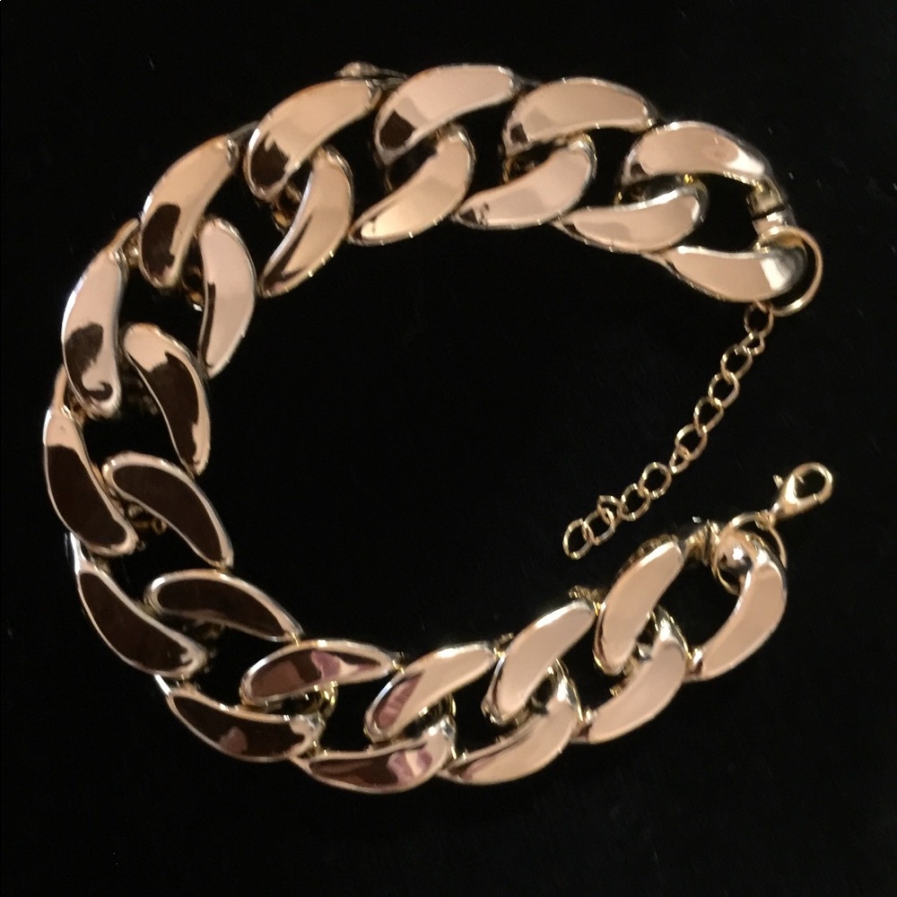 Lightweight Bracelet, Goldtone New In Pkg.